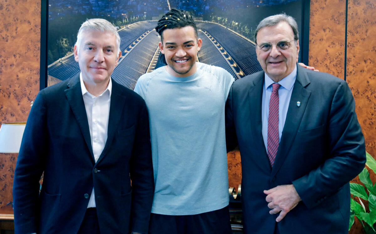 Η ΕΟΕ τιμά τον Εμμανουήλ Καραλή για το ασημένιο στο παγκόσμιο πρωτάθλημα: «Μας γέμισες ξανά υπερηφάνεια»