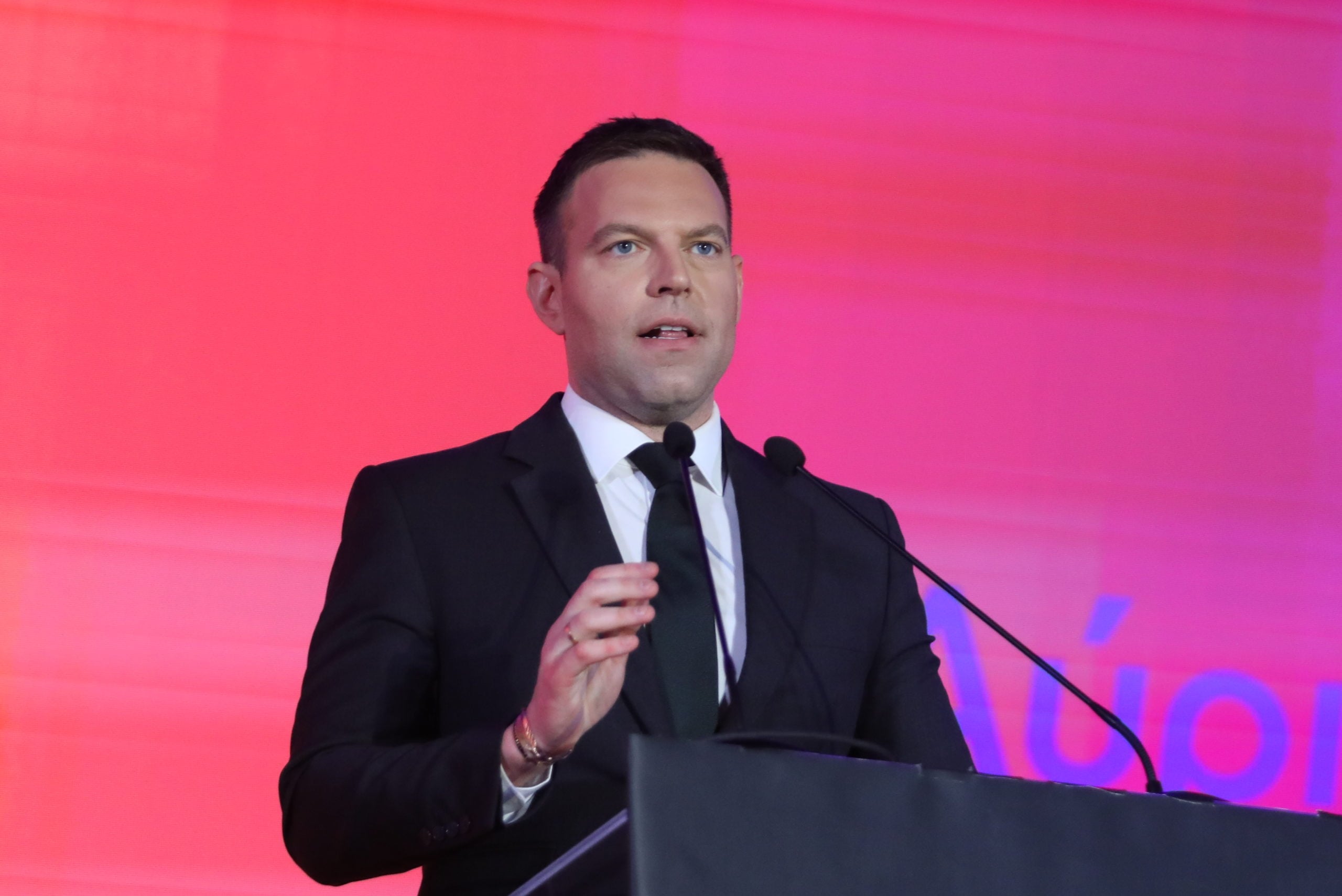 Στέφανος Κασσελάκης: Κατηγορεί τον Κωνσταντίνο Κυρανάκη για φραστική επίθεση στη Μίνα Καραμήτρου