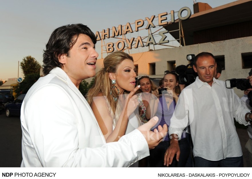 Κέλλυ Κελεκίδου: Η κόρη της ακολουθεί τα βήματά της – Μαζί σε δημοτικά τραγούδια (Βίντεο) 4 Κουρκούλης & Κελεκίδου γάμος