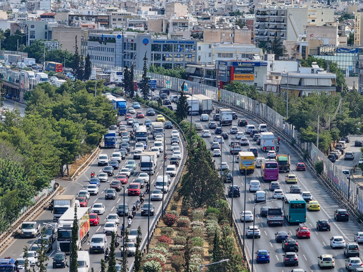 Κυκλοφοριακή συμφόρηση στην Αθήνα: Χάος στον Κηφισό, την Αττική οδό και το κέντρο