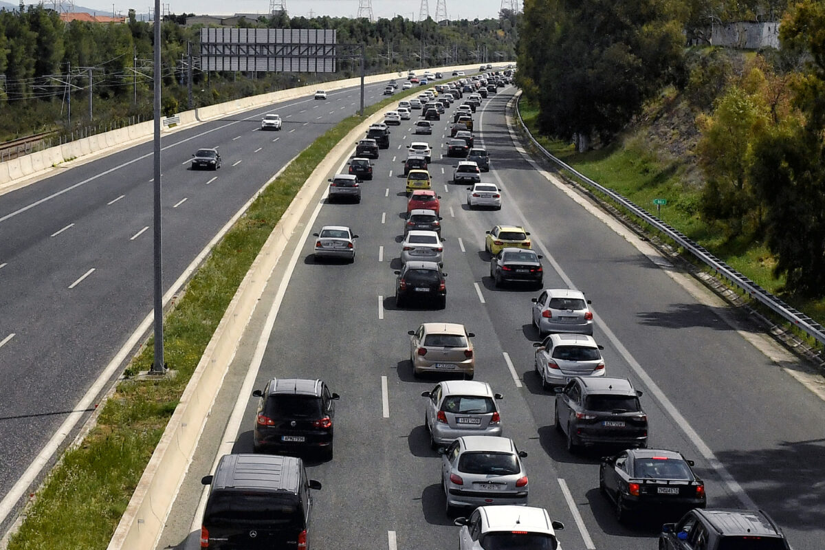 Ο δήμος Αθηναίων αποδίδει διπλώματα από Μεγάλη Τρίτη λόγω Πάσχα – Ποιοι δεν περιλαμβάνονται