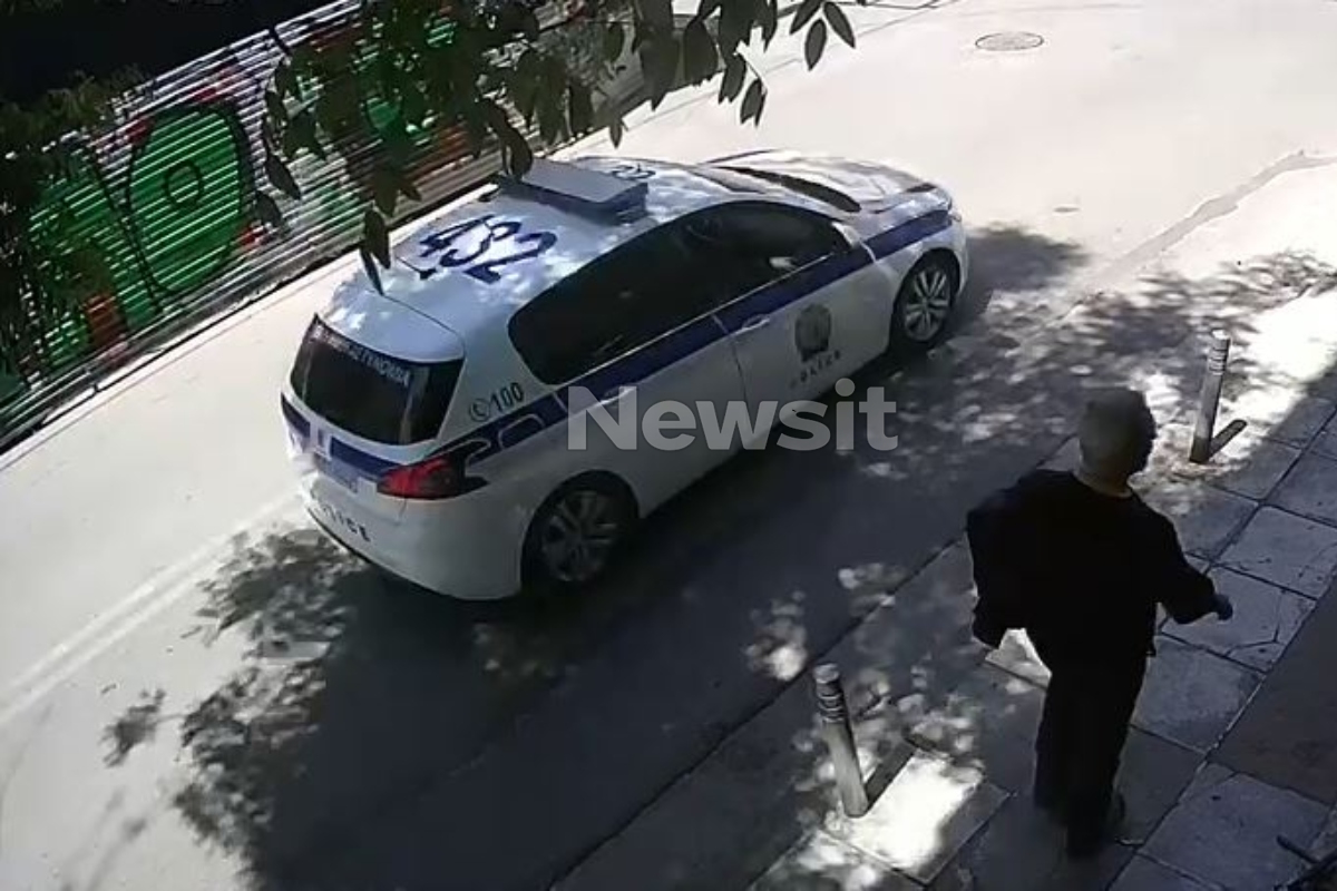 Κολωνός: Βίντεο αποκαλύπτουν το ανθρωποκυνηγητό της αστυνομίας για τον 73χρονο που απείλησε ταμία με όπλο σε σούπερ μάρκετ