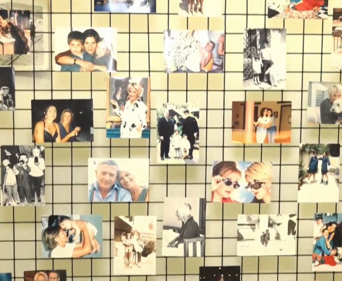 Καίτη Κωνσταντίνου: Συγκλονιστική η αδερφή της στην τελετή για τον 1 χρόνο από την απώλειά της – Βίντεο 4 Καίτη Κωνσταντίνου εκδήλωση