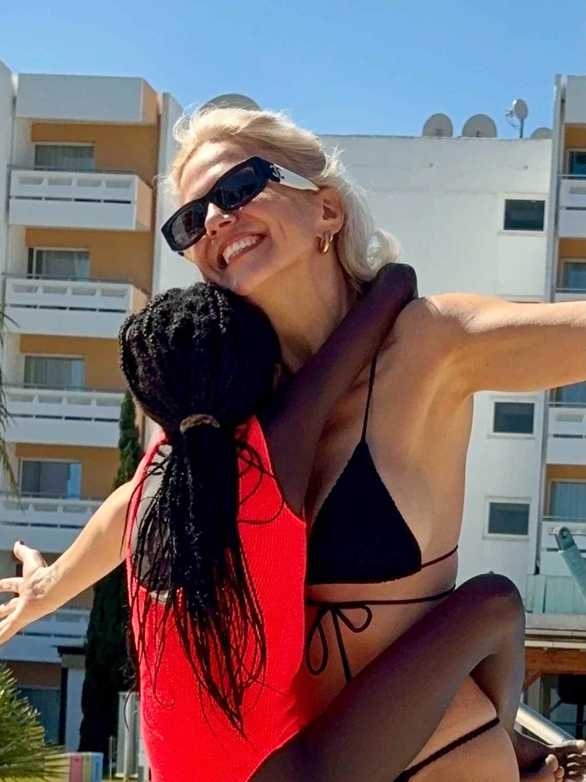 Χριστίνα Κοντοβά: Μαγευτικές στιγμές με την κόρη της το Πάσχα στην Κέρκυρα 14 Η Χριστίνα Κοντοβά με την κόρη της, Έιντα