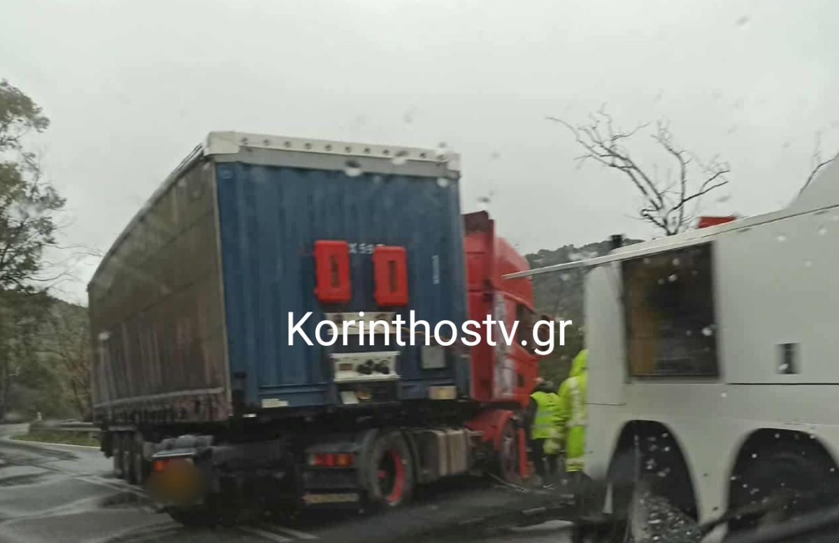 Κακοκαιρία Erminio: Νταλίκα «δίπλωσε» στην παλιά εθνική Κορίνθου – Άργους, μονοδρομείται η κυκλοφορία
