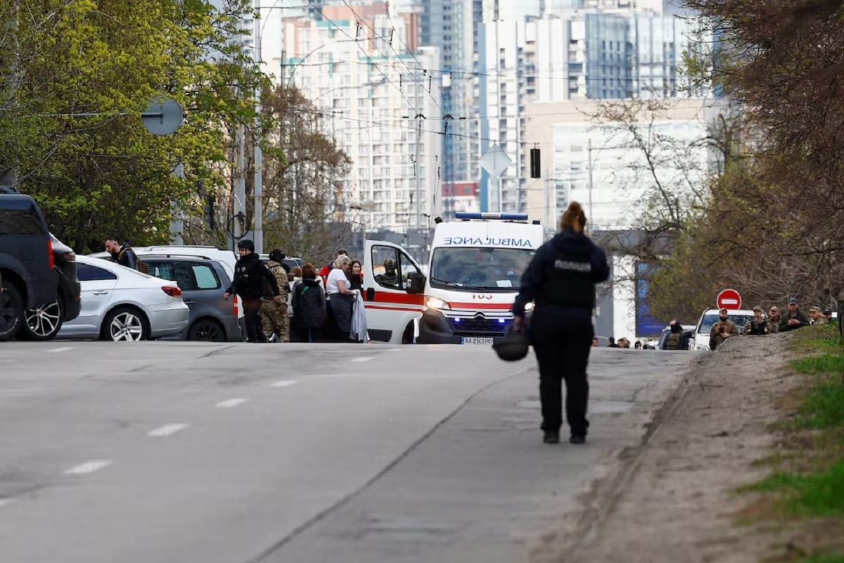 Σοκ στο Κίεβο: Η αστυνομία «καθήλωσε» τον ένοπλο στο σούπερ μάρκετ – Πάνω από 5 νεκροί και 15 τραυματίες