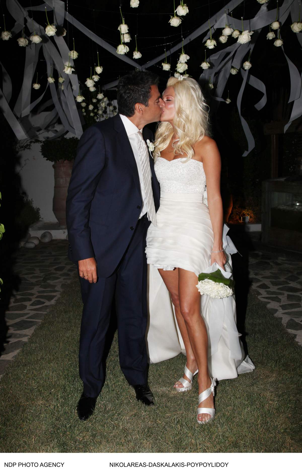 Φαίη Σκορδά: Αυτοί οι δύο στενοί συνεργάτες της δεν προσκλήθηκαν στον γάμο της! 2 Η Φαίη Σκορδά και ο Γιώργος Λιάγκας στο γάμο τους