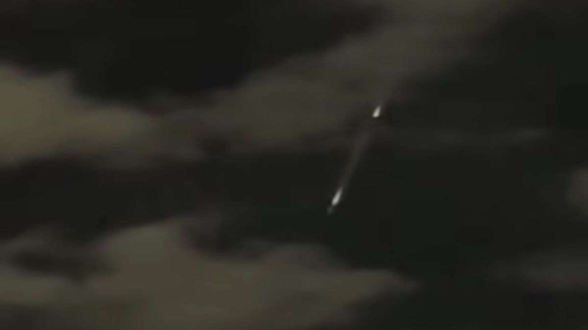 Λήμνος: Φλεγόμενα αντικείμενα πέφτουν από τον ουρανό, τα πιθανά σενάρια