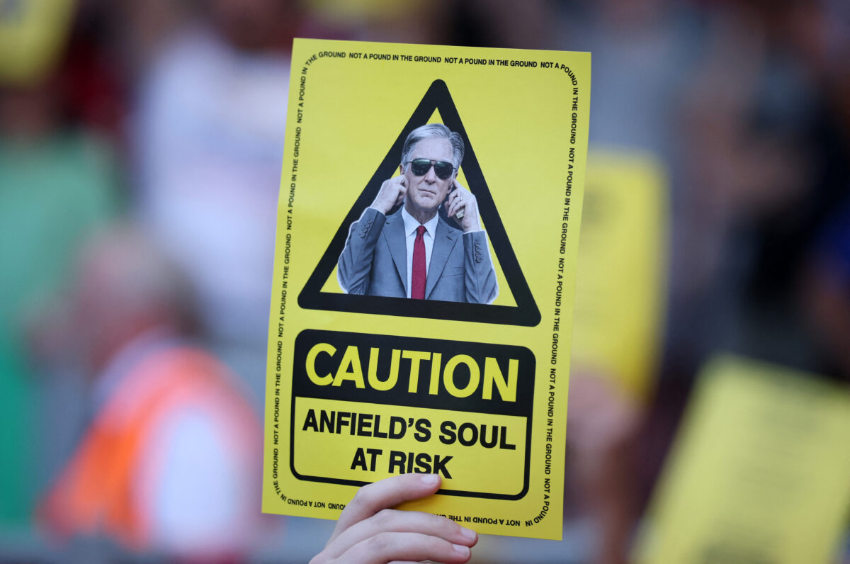 Οι φίλαθλοι της Λίβερπουλ προειδοποιούν τη διοίκηση για τις αυξήσεις στα εισιτήρια