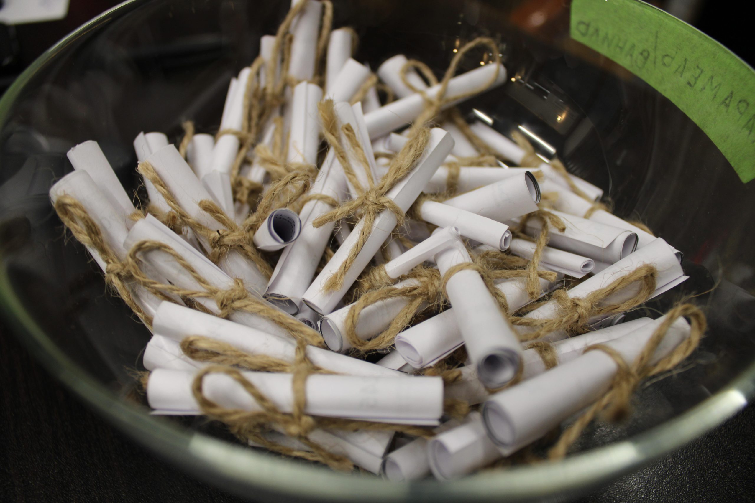 Ταϊλάνδη: Αυτός ο κλήρος κάθε χρόνο προκαλεί… δάκρυα και λιποθυμίες! (BINTEO)