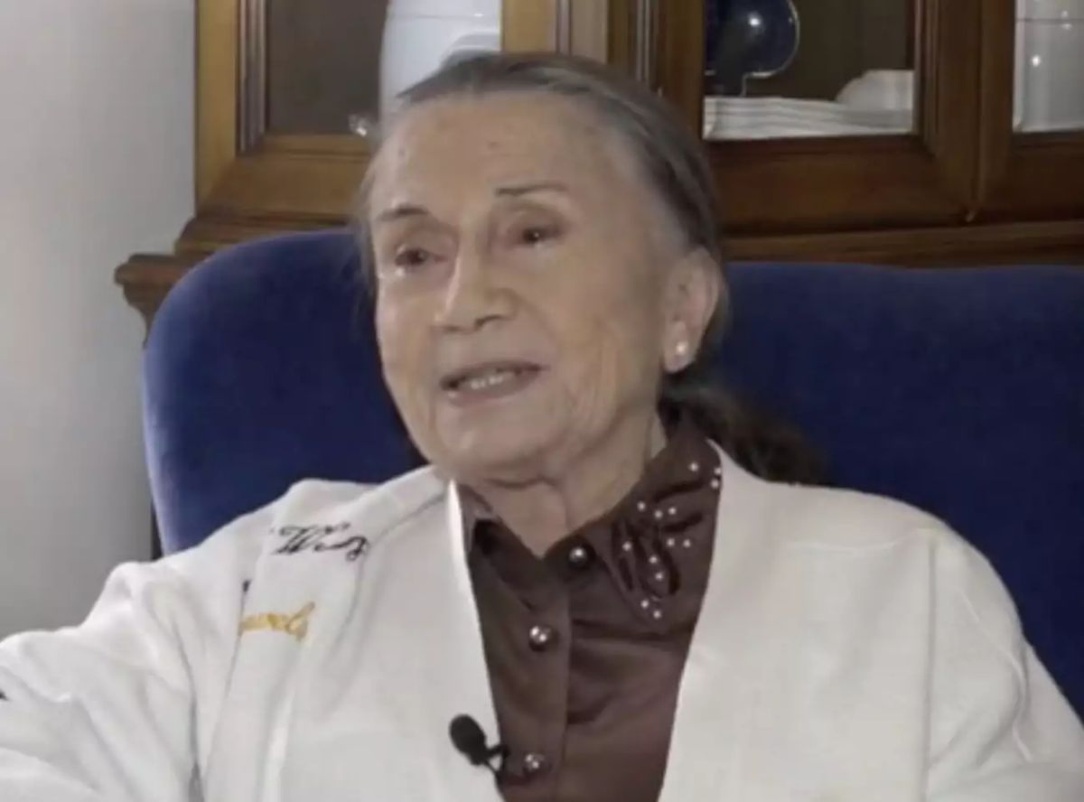 Η «μοναχική» Λαμπρή των διασήμων: 6 γνωστοί Έλληνες που πέρασαν το Πάσχα απομονωμένοι και λησμονημένοι 14 Λουίζα Μπατίστα