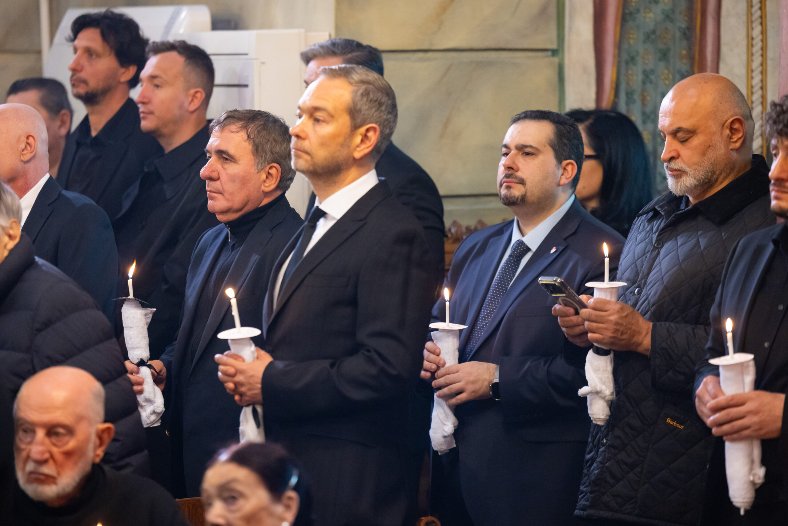 Συγκίνησε ο Ραζβάν Λουτσέσκου στον αποχαιρετισμό του πατέρα του, Μιρτσέα: «Ήταν πολεμιστής, αγωνίστηκε, θριάμβευσε, ηττήθηκε»