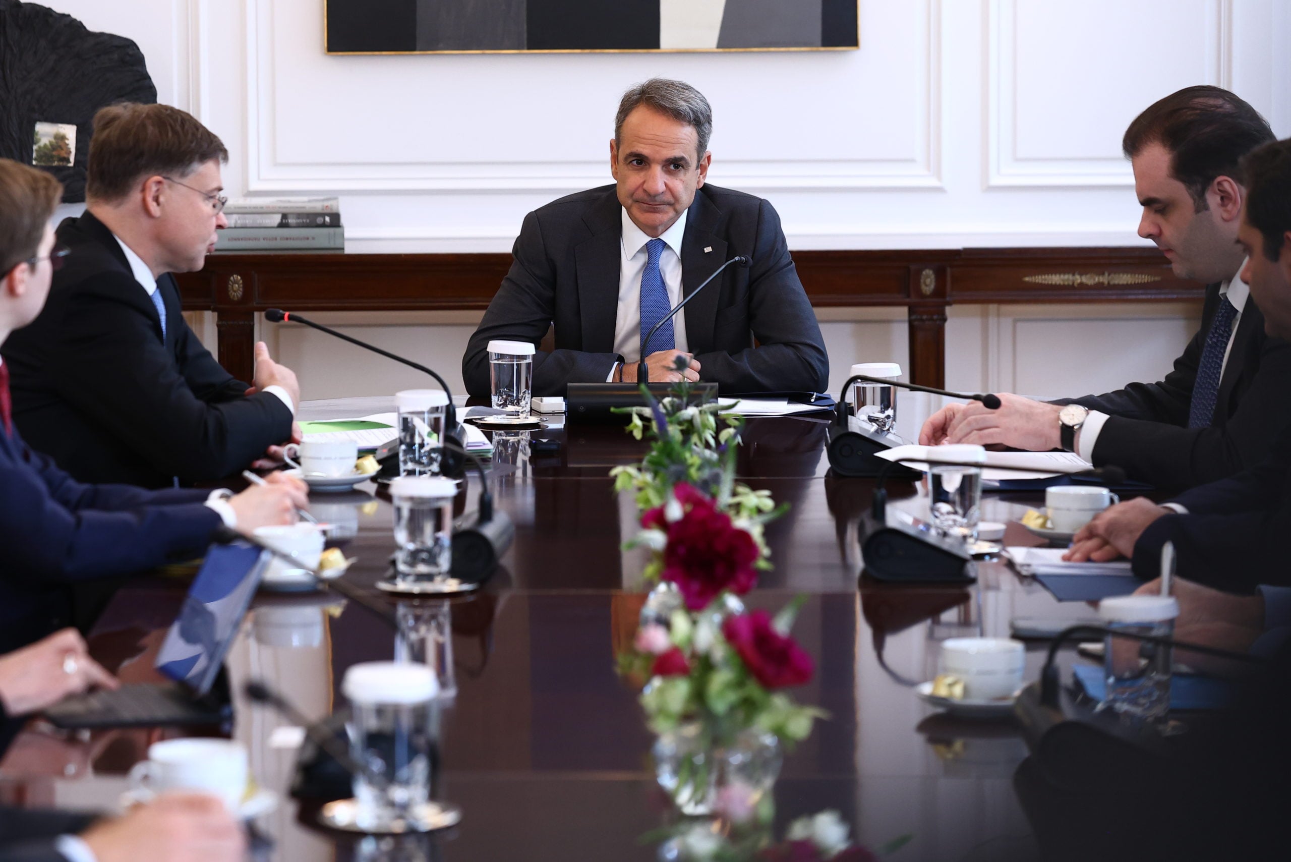 Συνάντηση Μητσοτάκη με Ντομπρόβσκις: «Αξιοσημείωτη ανάκαμψη της Ελλάδας από κάθε άποψη»