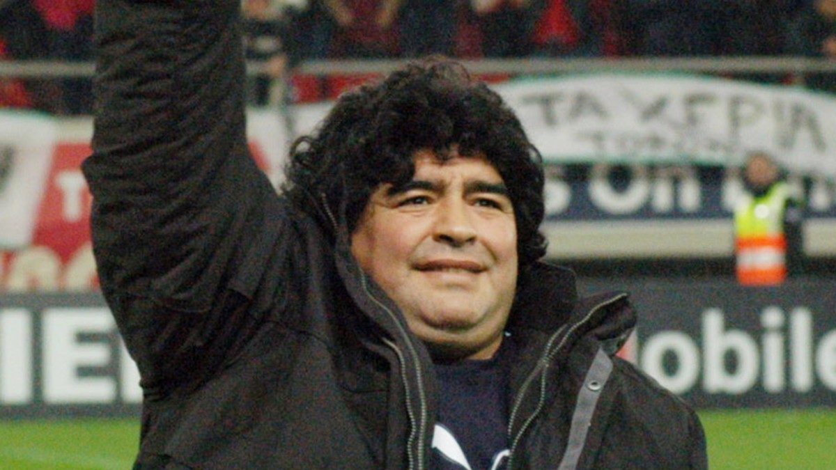 Home 48 Ντιέγκο Μαραντόνα: Σφοδρή επίθεση από τον εισαγγελέα για τον θάνατό του – Ποιοι είναι υπό έρευνα