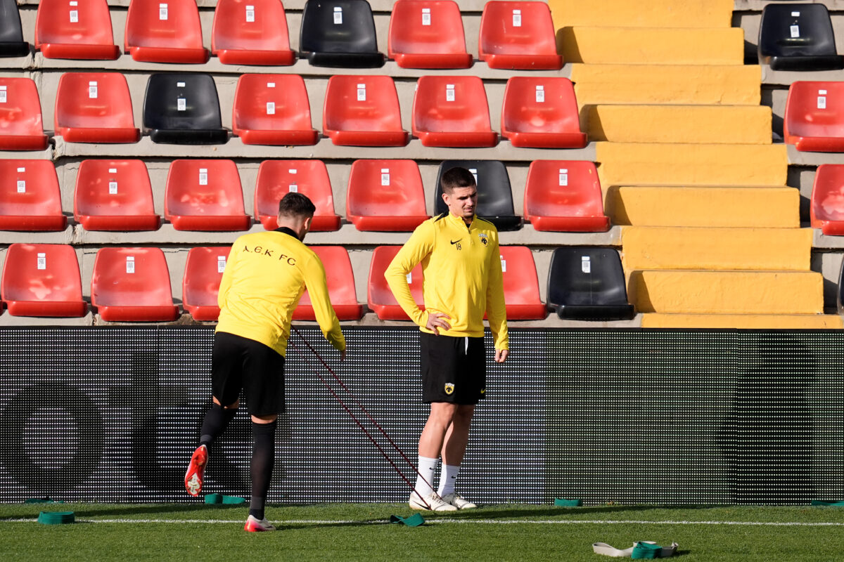 Ράγιο Βαγιεκάνο – ΑΕΚ: Για προληπτικούς λόγους εκτός ο Ραζβάν Μαρίν