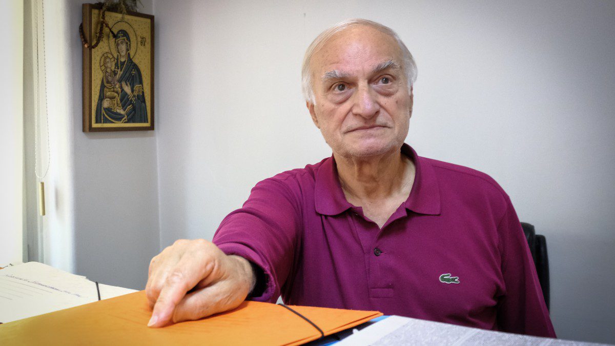 Μανώλης Μαυρομμάτης: «Προσπάθησα να τη σώσω, αλλά απέτυχα» – Συγκλονιστική αφήγηση για τη φωτιά που κατέστρεψε το σπίτι του