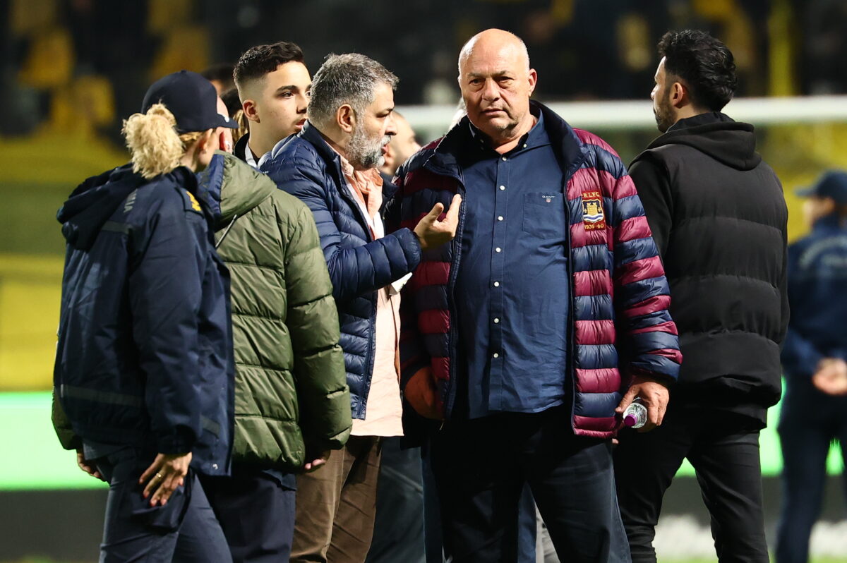 Οργισμένος ο Αχιλλέας Μπέος μετά το Άρης – Βόλος: «Αν έχεις λίγη αξιοπρέπεια κύριε Λανουά, να μας αδειάσεις τη γωνιά»