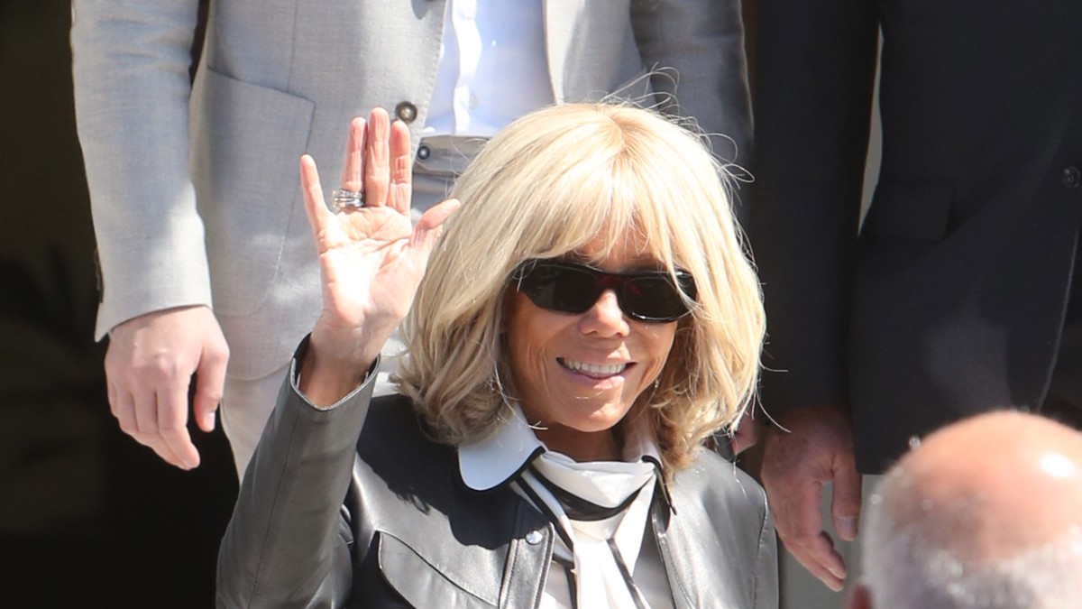 Στο σπίτι του Μητσοτάκη η Μπριζίτ Μακρόν για συνάντηση με τη Μαρέβα: Το ιδιαίτερο δώρο που της προσέφερε (Φωτογραφία)