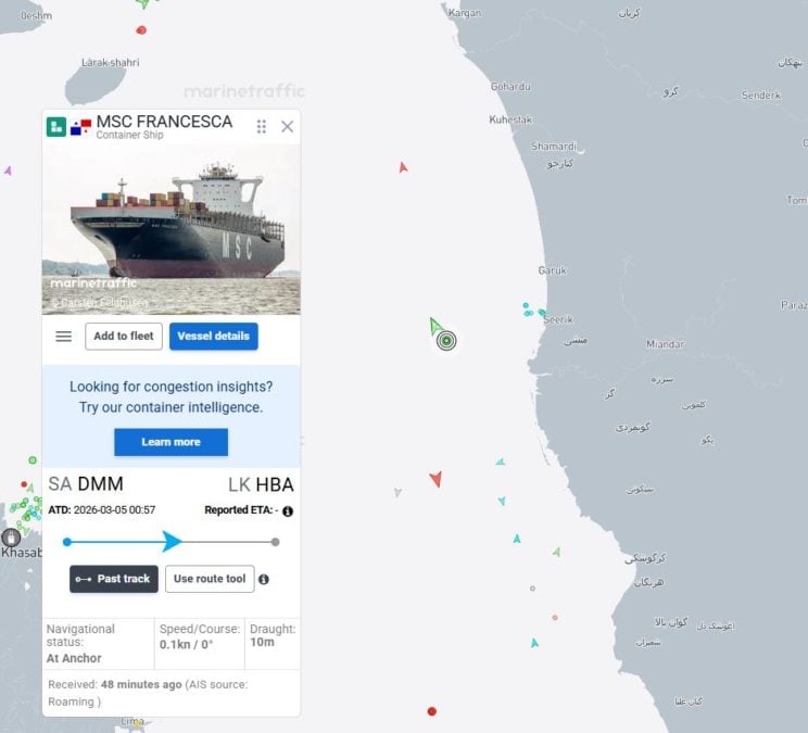 Επιθέσεις του Ιράν στο Ορμούζ: Δορυφορικά στοιχεία για 3 πλοία και ξαφνικές αλλαγές πορείας