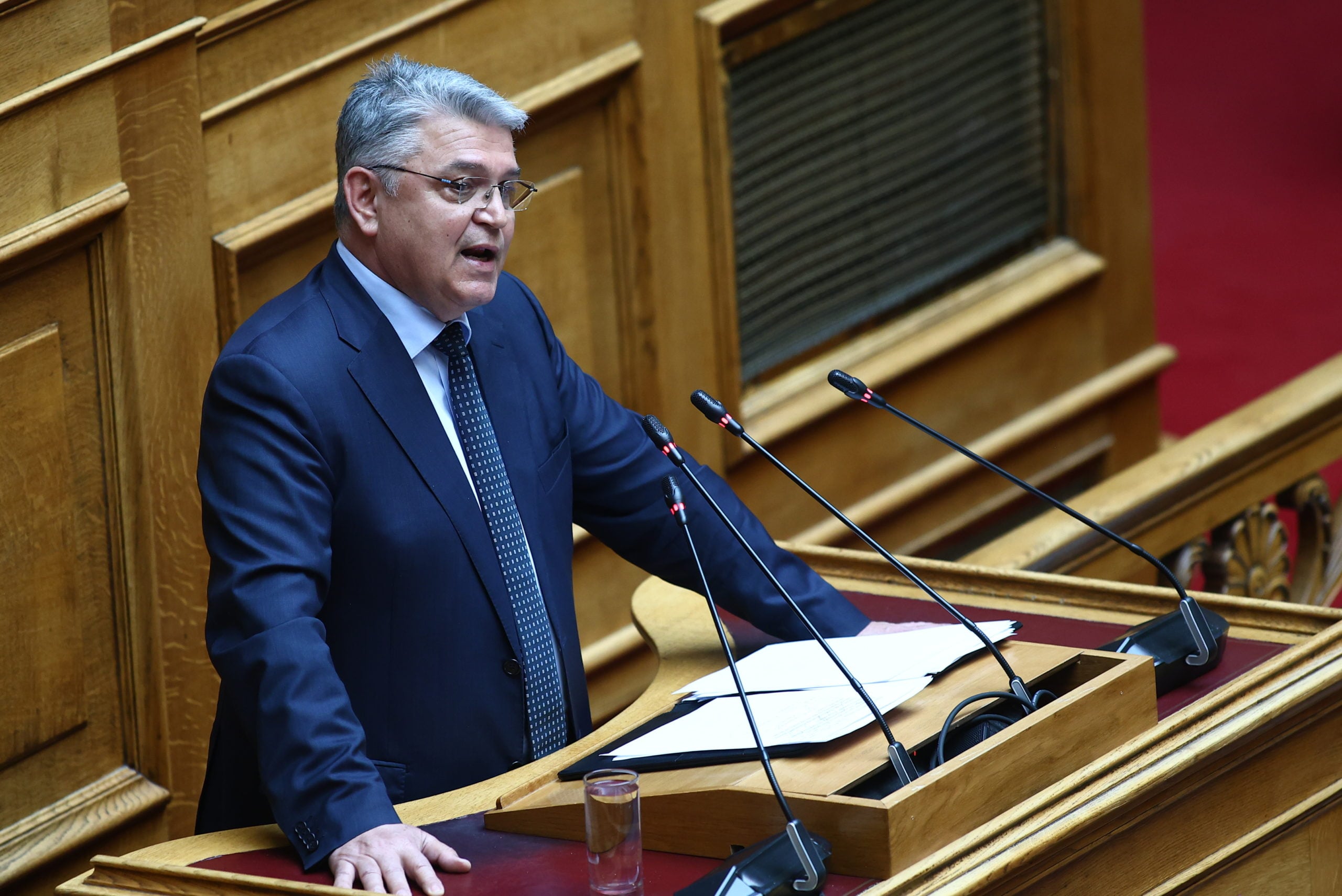 Νατσιός: «Κανένας ανασχηματισμός δεν σας σώζει, εξαντλήσατε το καλό υλικό»