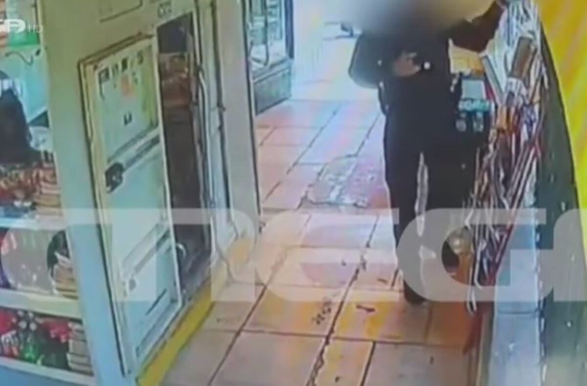 Γενικό Κρατικό Νίκαιας: Η στιγμή που άνδρας προσπαθεί να εισβάλει με αεροβόλο – Βίντεο ντοκουμέντο