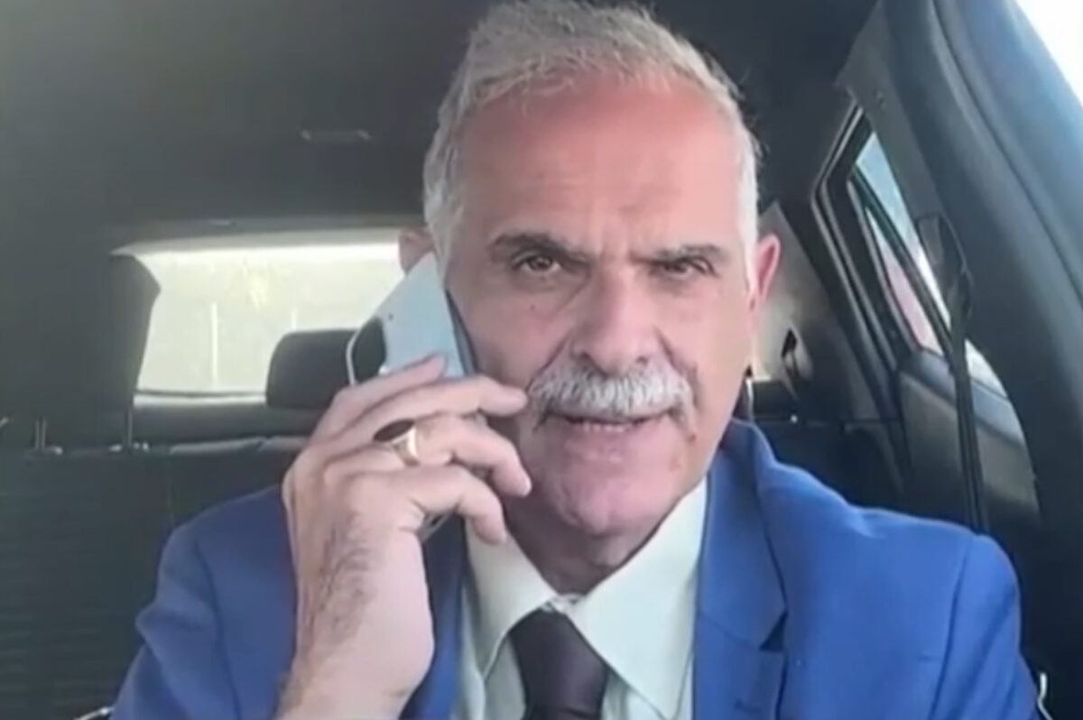 Εξάρχεια: Άγρια επίθεση στον γιο του γνωστού ποινικολόγου Νίκου Ρουσσόπουλου – Τον χτύπησαν με σιδηρογροθιά στο κεφάλι