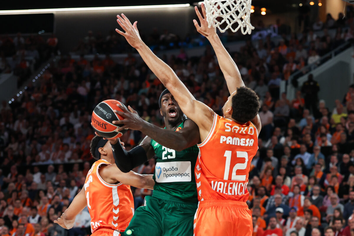 Βαλένθια – Παναθηναϊκός 67-68: Εντυπωσιακό μπρέικ με πρωταγωνιστή τον Κέντρικ Ναν