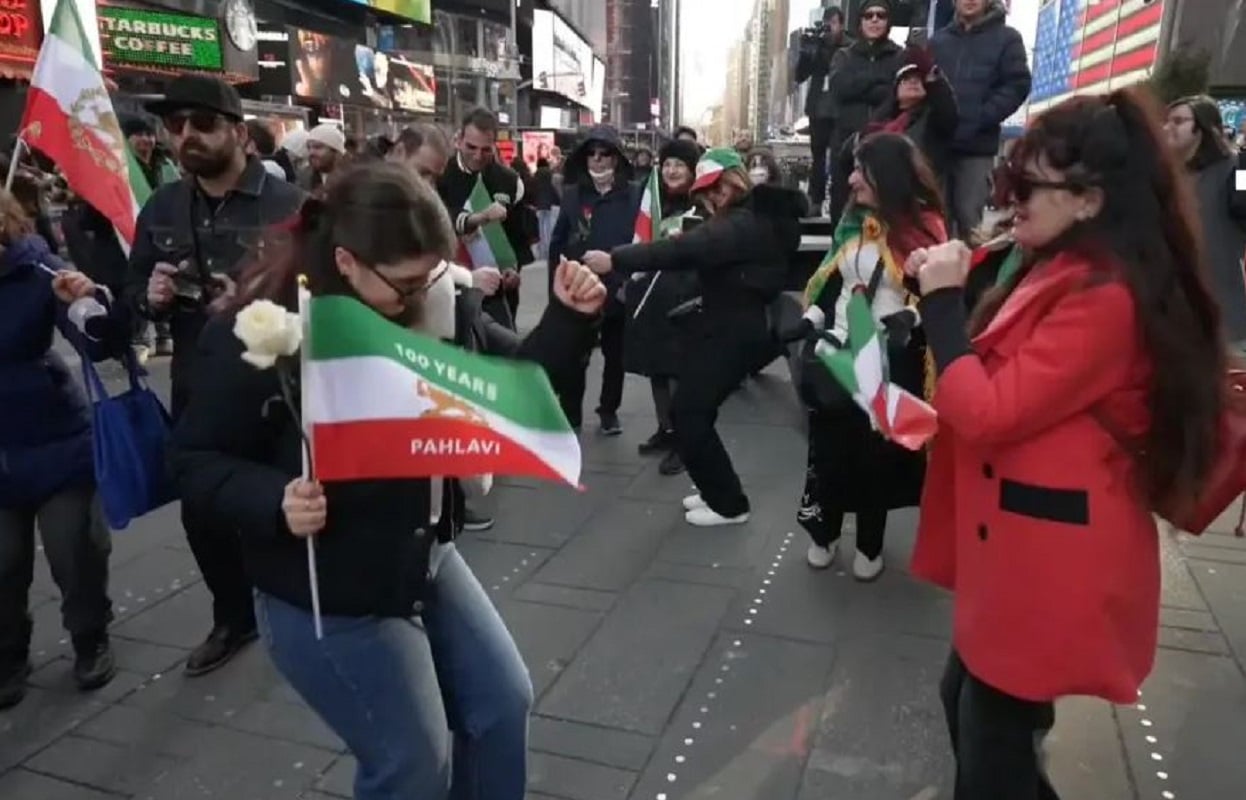 Τεχεράνη: «Ανακαλύψτε προδότες» – Καταδίωξη Ιρανών στο εξωτερικό για υποστήριξη στα χτυπήματα ΗΠΑ–Ισραήλ