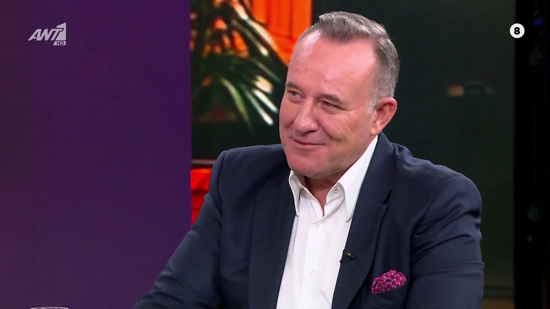 Ο Χρήστος Πάζης τραγουδά για τον φίλο του, με τους δυο τους να θυμούνται αξέχαστες νύχτες στις «Μούσες» της Θεσσαλονίκης.