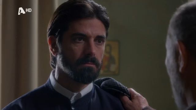 Ο Νικόλαος ανησυχεί για τον πατέρα του