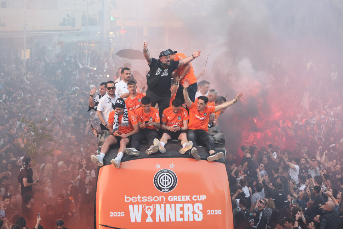 ΟΦΗ: Το Ηράκλειο πανηγύρισε και εξύμνησε Κόντη και παίκτες για την κατάκτηση του Κυπέλλου Ελλάδας Betsson