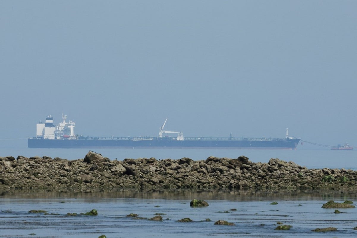 Στενά του Ορμούζ: Προειδοποιήσεις για «σοβαρές επιπτώσεις» και απειλή παγκόσμιας επισιτιστικής κρίσης από Μπαχρέιν και ΟΗΕ