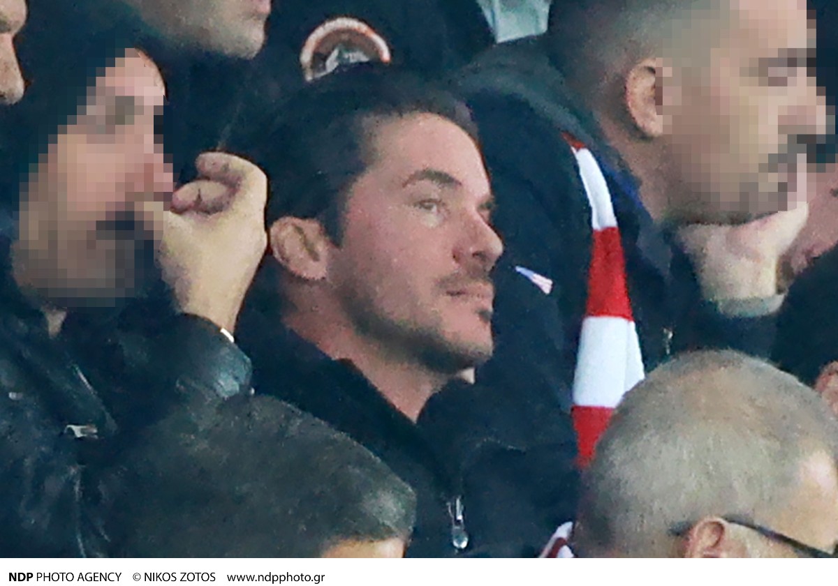 Ο Νίκος Οικονομόπουλος στο Στάδιο Καραϊσκάκης