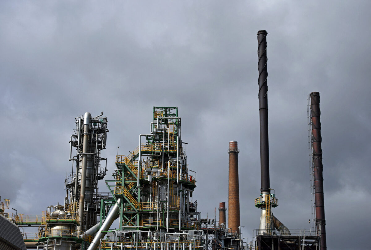 Άλμα στο πετρέλαιο: Το αμερικανικό WTI ξεπερνά το Brent, «αγγίζει» πρώτο τα 110 δολάρια