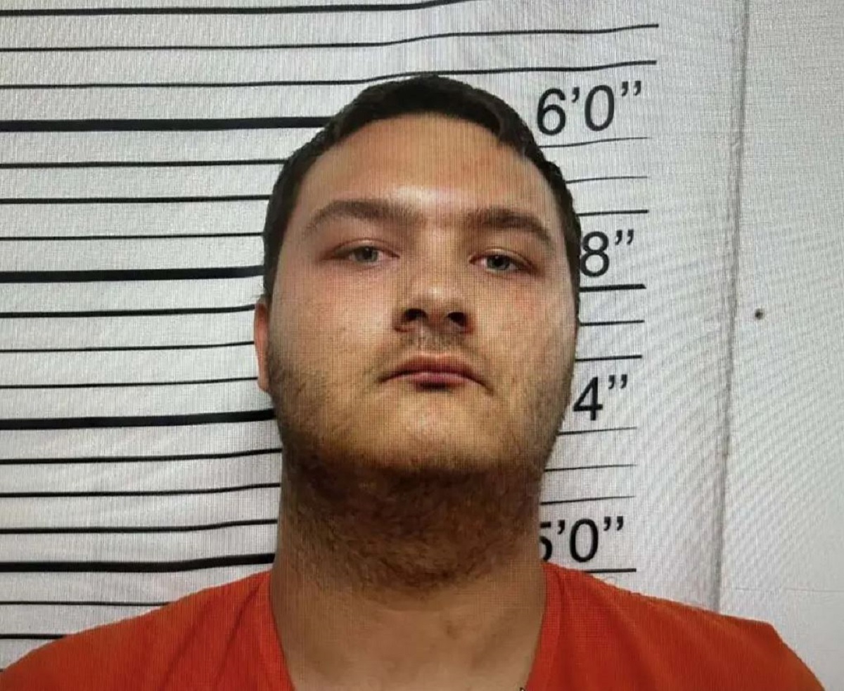 Οκλαχόμα: Διευθυντής σχολείου ακινητοποίησε ένοπλο μαθητή παρά τον τραυματισμό του – «Είχε σκοπό να σκοτώσει» 8 Ο Βίκτορ Λι Χόκινς, Pauls Valley High School