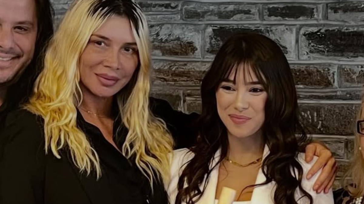 Η εντυπωσιακή κόρη της Πάολα, Παολίνα, μεταμορφώθηκε σε σαγηνευτική Daynerys Targaryen (Βίντεο)