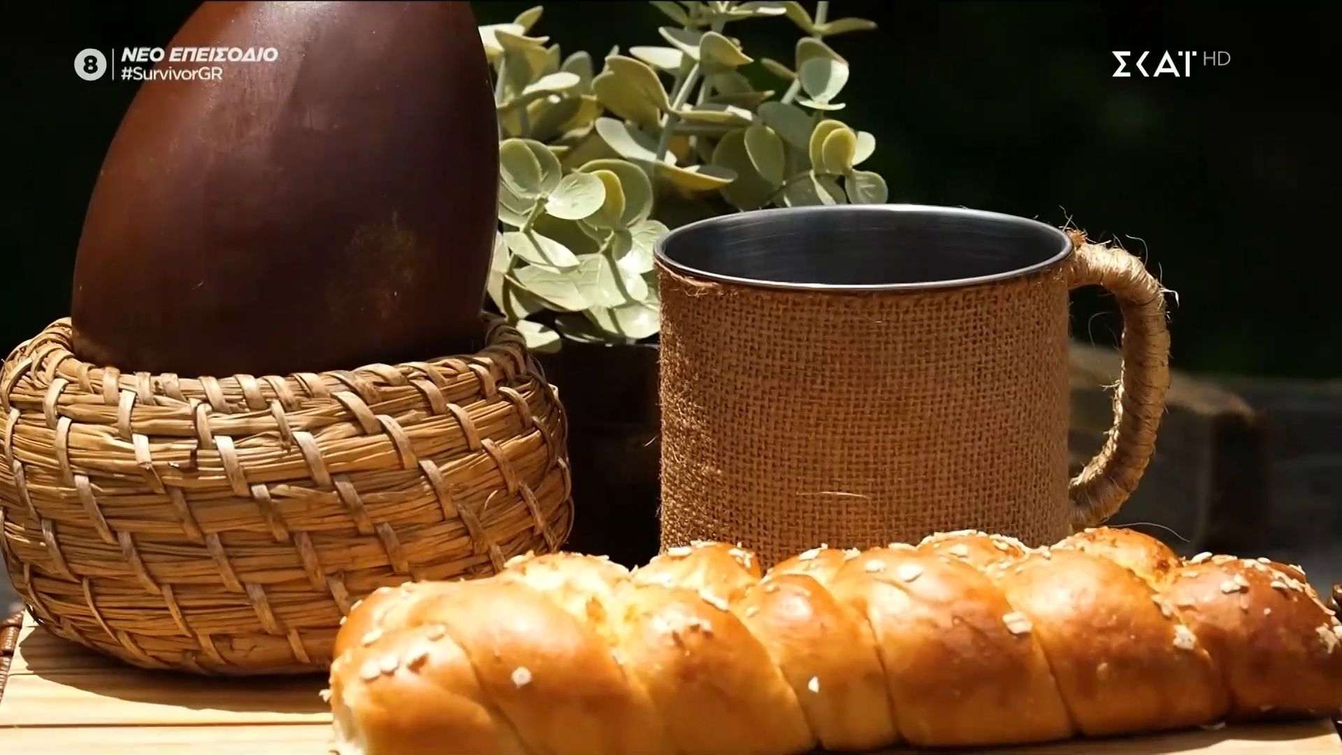 Πασχαλινό φαγητό, φωτογραφίες και πασχαλινές ευχές από τα αγαπημένα τους πρόσωπα στην νικήτρια ομάδα