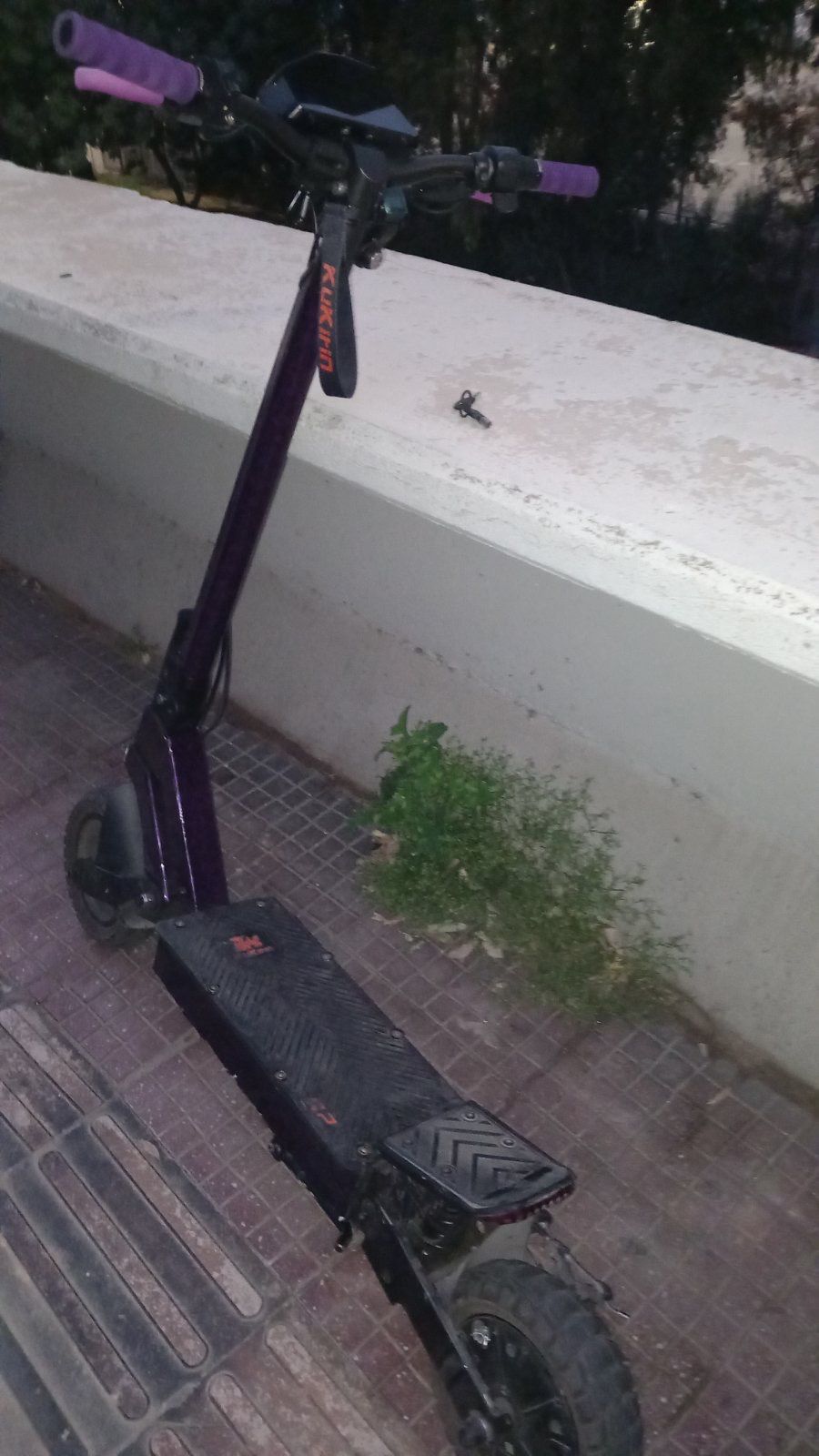 Πειραιάς: Εκτόξευση κροτίδων σε λεωφορείο εν κινήσει – Αστυνομικοί της «Αριάδνης» συνέλαβαν 15χρονο