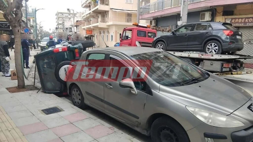 Τροχαίο με εγκλωβισμούς στην Πάτρα