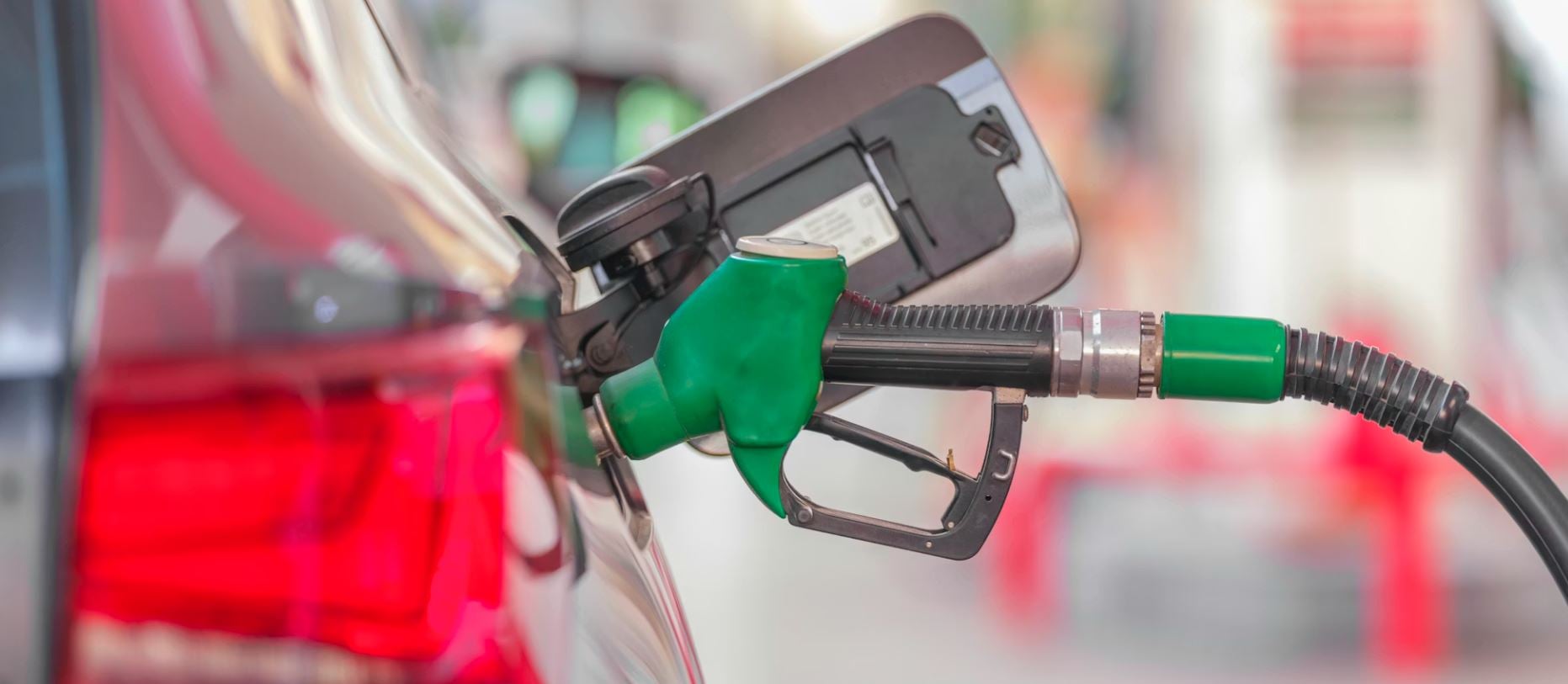 Πετρέλαιο κίνησης: Πόσο φθηνότερο θα είναι από σήμερα – Τα παραδείγματα και οι νέες προβλέψεις για τη βενζίνη