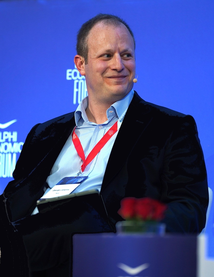 Ο CEO της Nova, Γιώργος Λάμπρου
