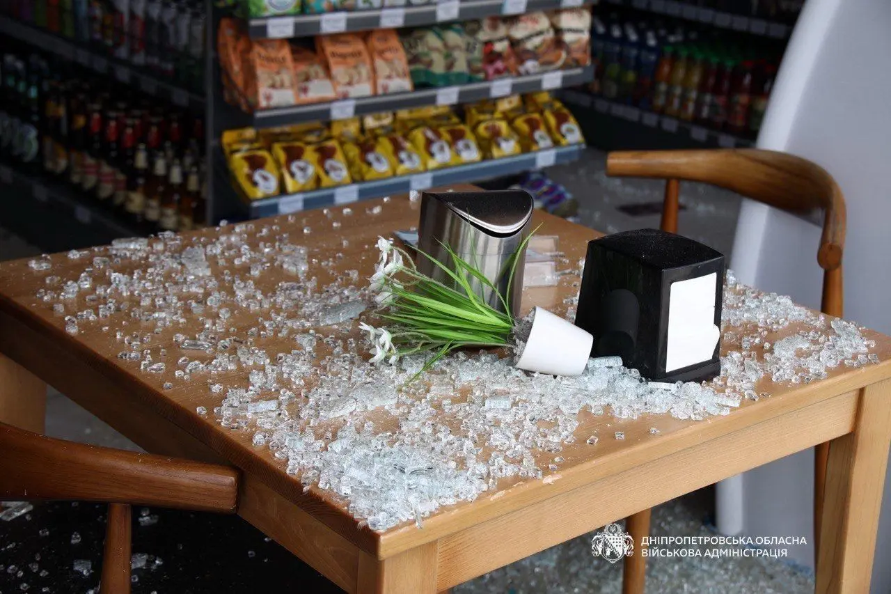 Ουκρανία: Πυραυλική επίθεση στο Ντνίπρο προκαλεί 5 θανάτους και δεκάδες τραυματισμούς 3 Οι συνέπειες της ρωσικής επίθεσης στο Ντνίπρο στις 14 Απριλίου 2026. (Περιφερειάρχης Ντνιπροπετρόφσκ, Ολεξάντρ Χάνζα / Telegram)