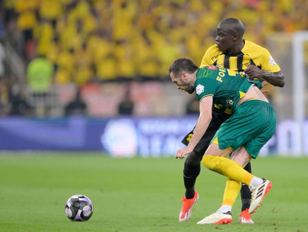 Φορτούνης και Μασούρας βρήκαν δίχτυα στο 2-2 της Αλ Καλίτζ με την Αλ Χολούντ