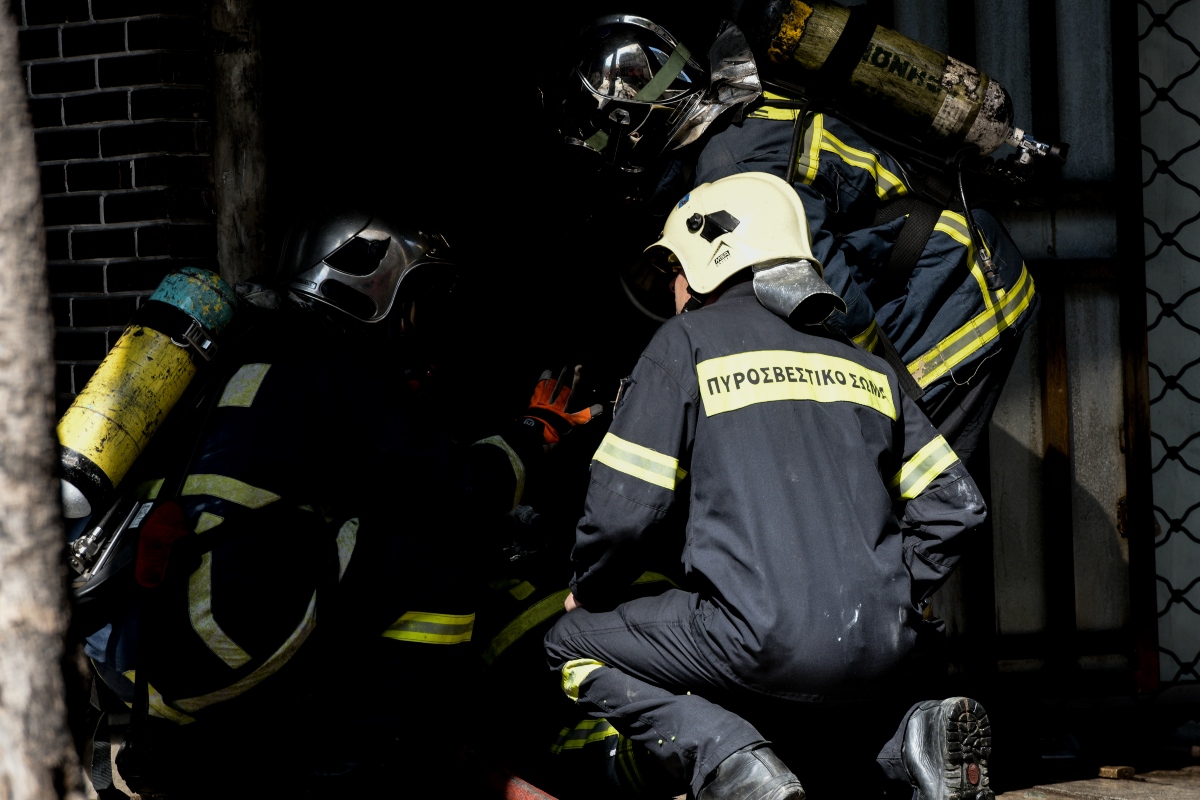 Πυρκαγιά σε κατοικία στο Μεταξουργείο – Αναστολή κυκλοφορίας