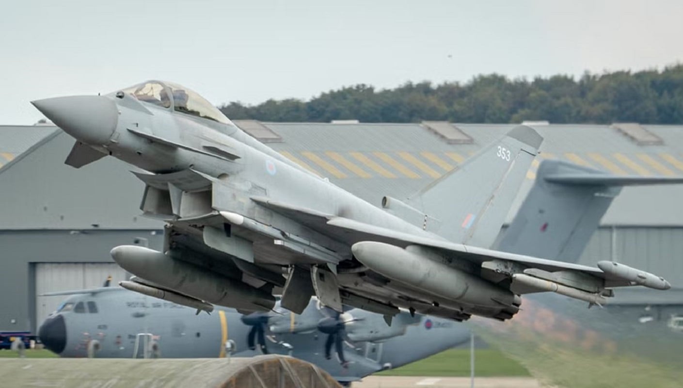 Ρουμανία: Μαχητικά της RAF απογειώθηκαν – Ανιχνεύθηκε ρωσικό drone κοντά στον εναέριο χώρο του ΝΑΤΟ