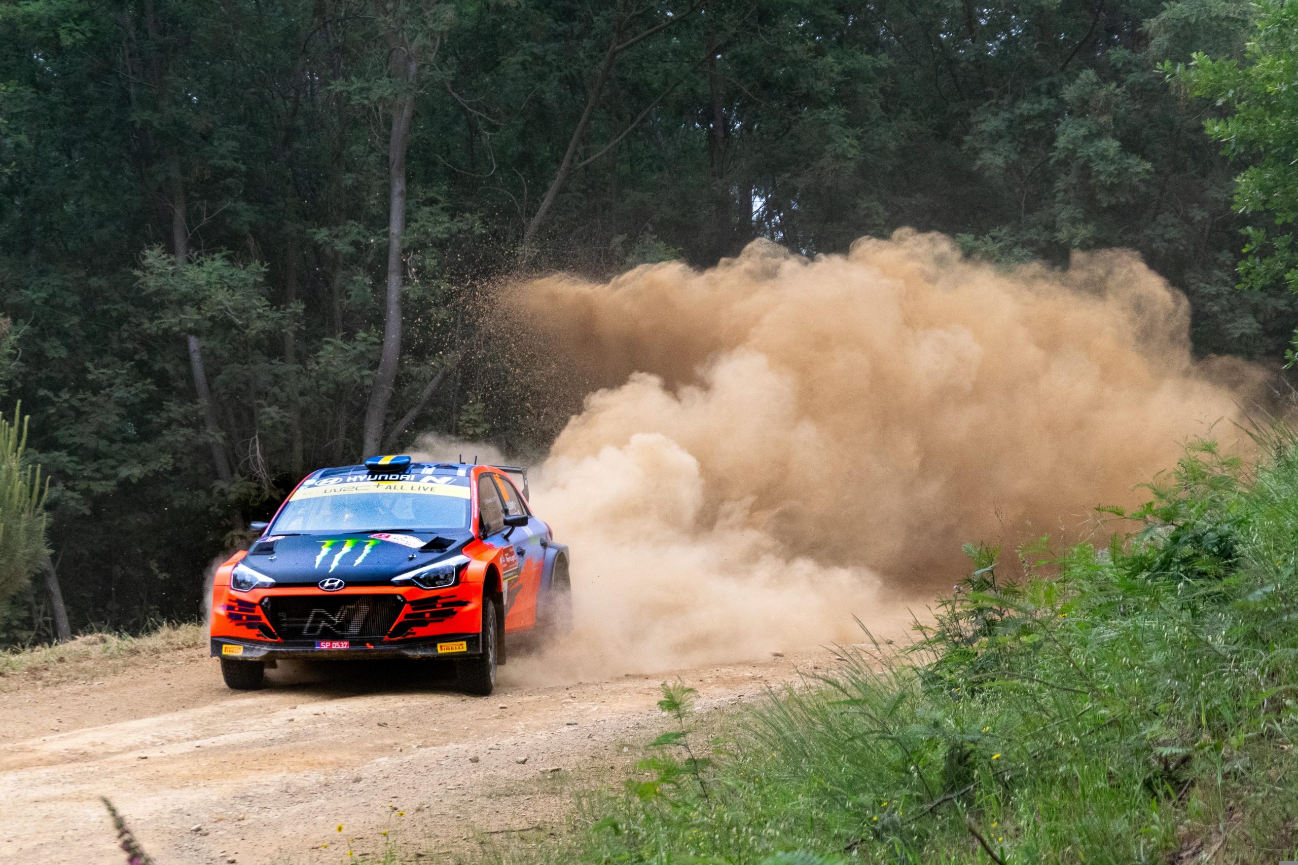 ΒΙΝΤΕΟ – τρόμος σε ράλι στην Αργεντινή: Αυτοκίνητο χτύπησε θεατές – 1 νεκρός