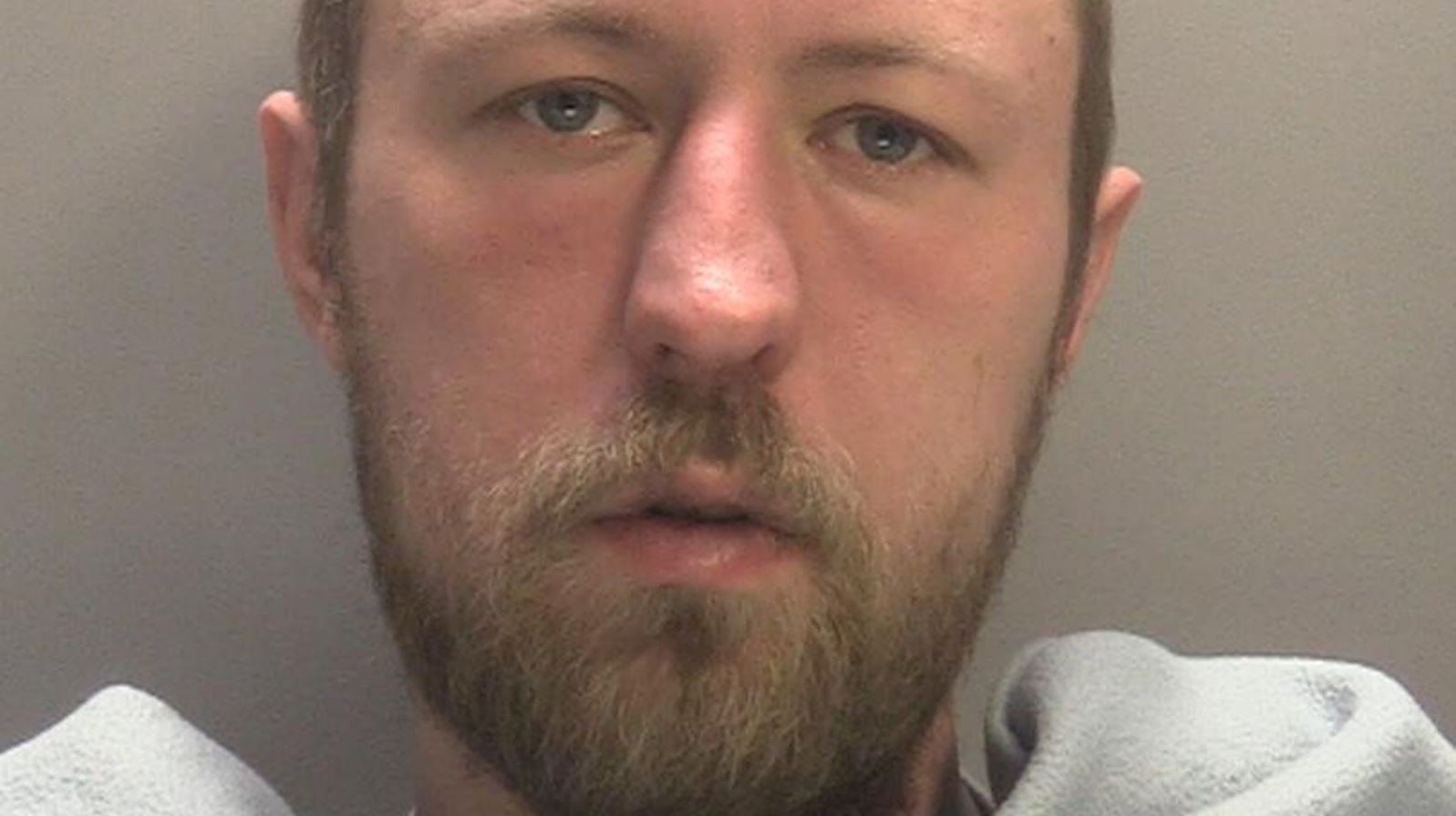 Ηνωμένο Βασίλειο: Καταδίκη 32χρονου για ρατσιστικό βιασμό – Κίνδυνος ισόβιας ποινής