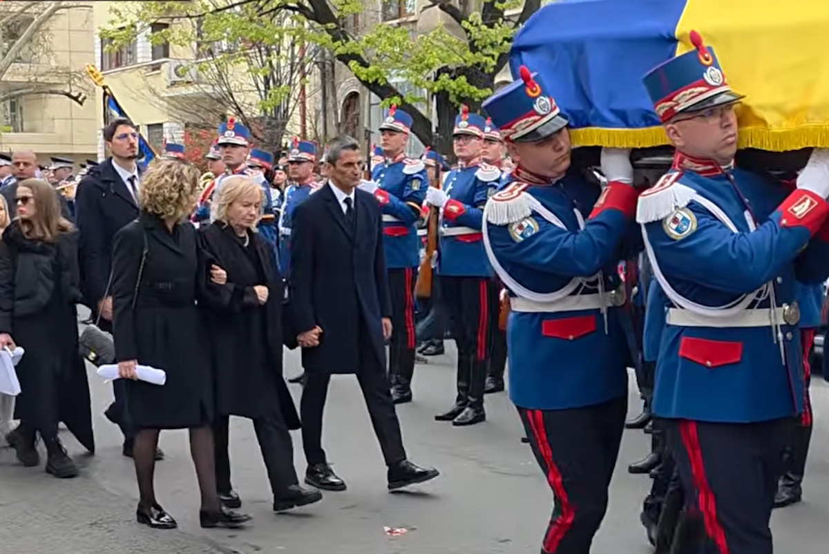 Ραζβάν Λουτσέσκου: Συγκινήθηκε στον επικήδειο του πατέρα του, Μιρτσέα: «Εύχομαι να είσαι περήφανος για μένα»