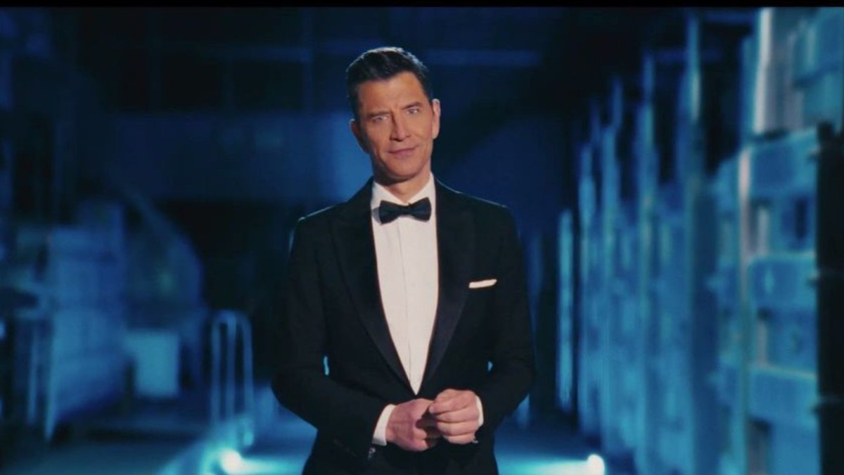 Your face sounds familiar: Ο Σάκης Ρουβάς στο νέο τρέιλερ – Πότε είναι η πρεμιέρα