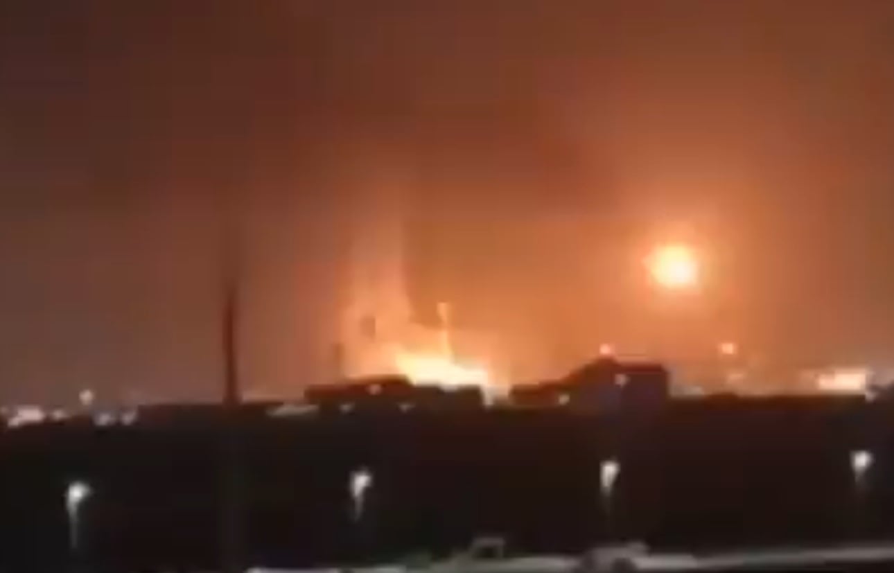 Ιράν: «Χτυπήσαμε πετροχημικό εργοστάσιο στη Σαουδική Αραβία» – Αναφορές για πυρκαγιά και εκρήξεις